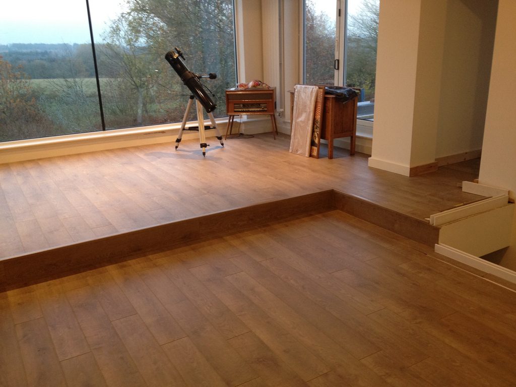 wood laminate living room