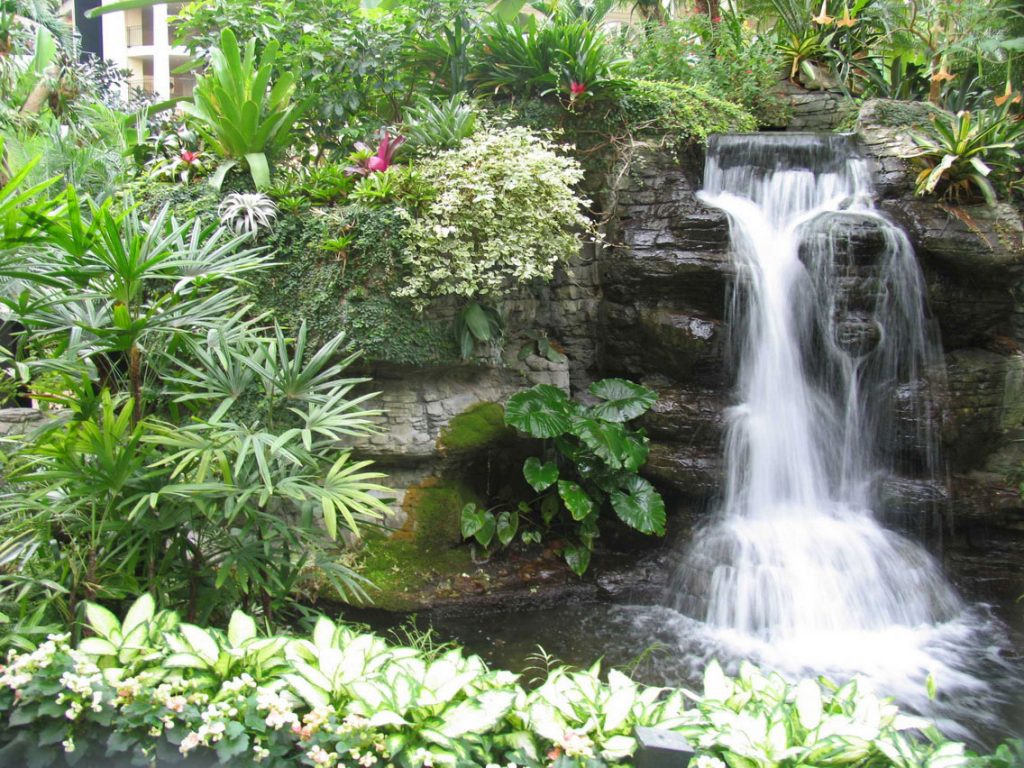Fabulous Waterfall Italian Garden Design Ideas