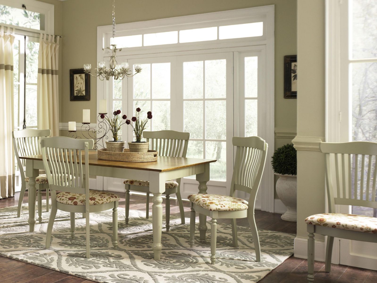 On Style Today 2020 05 06 Country Style Dining Room Chairs Here
