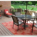 Red Patterened Patio Rug