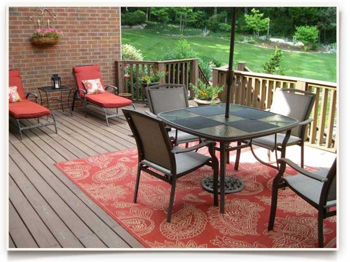 Red Patterened Patio Rug