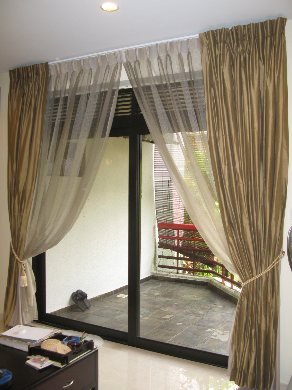 Choosing Curtains for Sliding Glass Doors - Style and Functionality