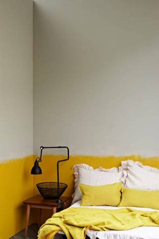 small-yellow-bedroom