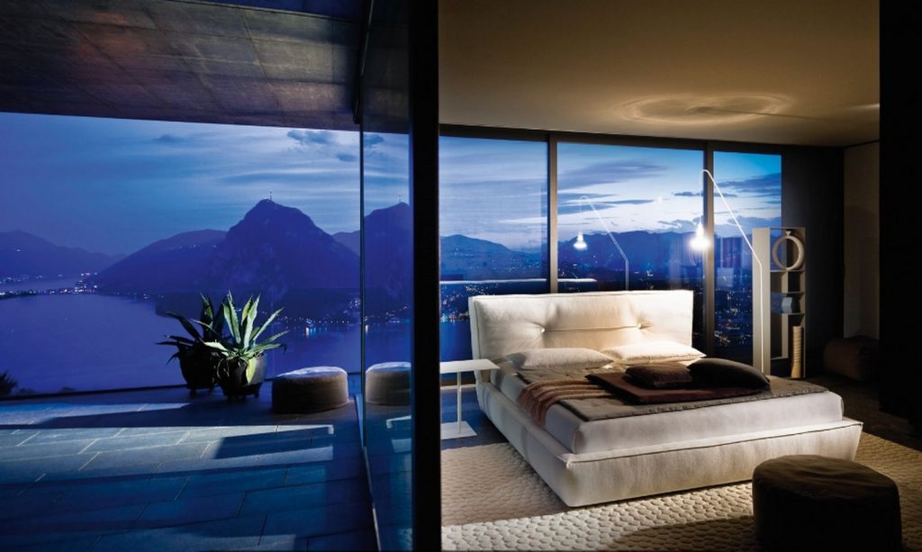 Fantastic Panoramic View seen from Amazing Interior Design Ideas for Bedroom with Clear Glass Wall