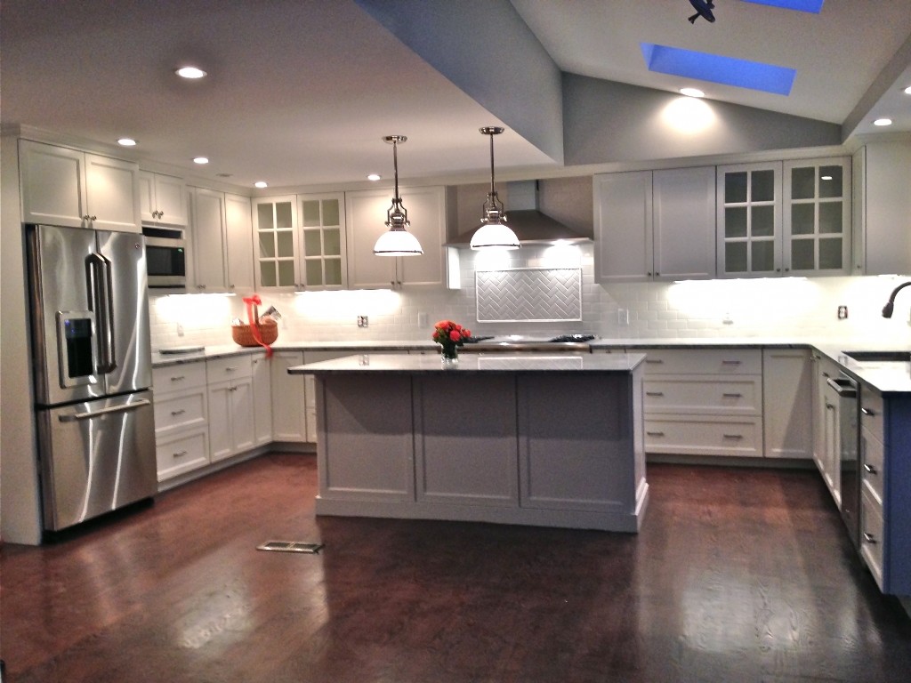 Luxurious Lowes Kitchen Design for Home Interior Makeover Projects