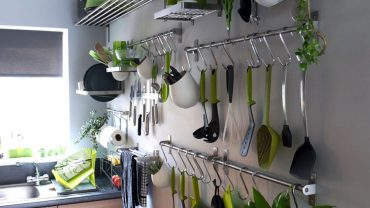 hanging-kitchen-storage